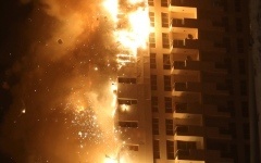 السيطرة على حريق برج سكني في مجمع "عجمان ون"
